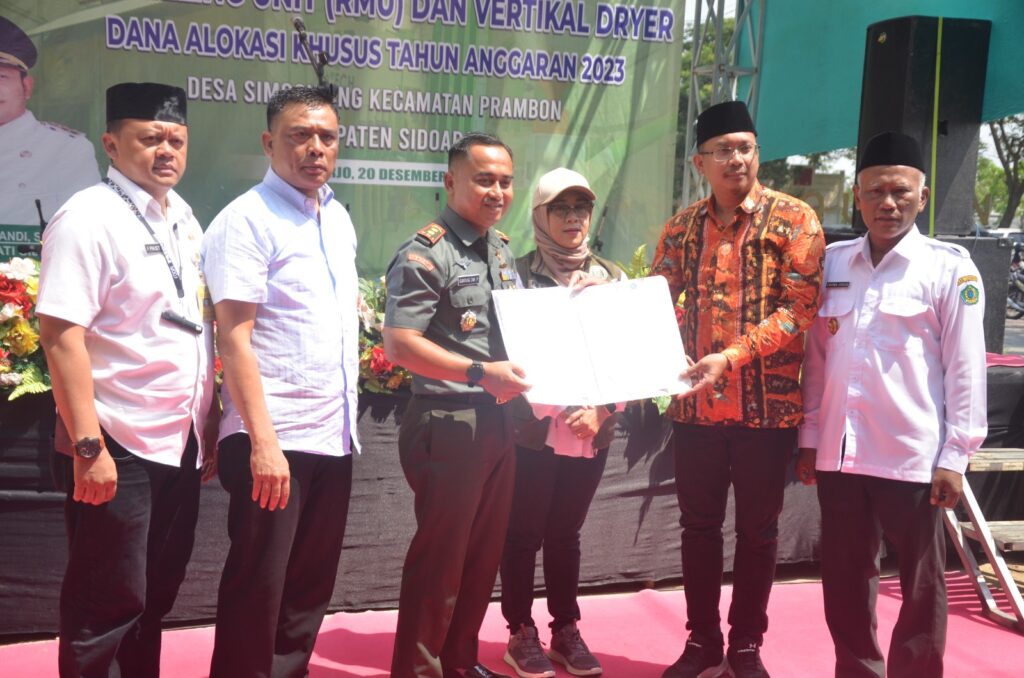 Resmikan Vertical Dryer dan RMU, Bupati Gus Muhdlor Minta Stabilitas Harga Beras Terjaga