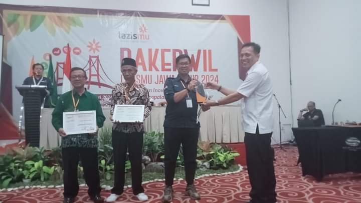 LAZISMU Sidoarjo Memperoleh 2 Penghargaan Dalam LAZISMU Jawa Timur Award 2023