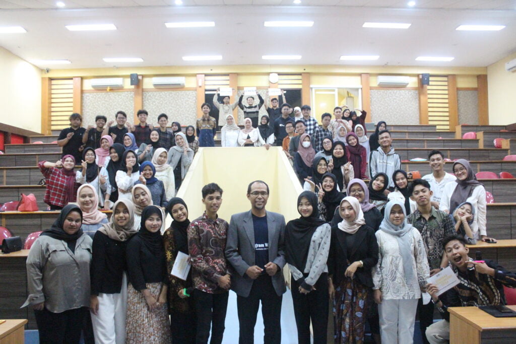 Himpunan Mahasiswa Ekonomi Islam (HIMA EKIS) Universitas Airlangga Angkatan 2024 