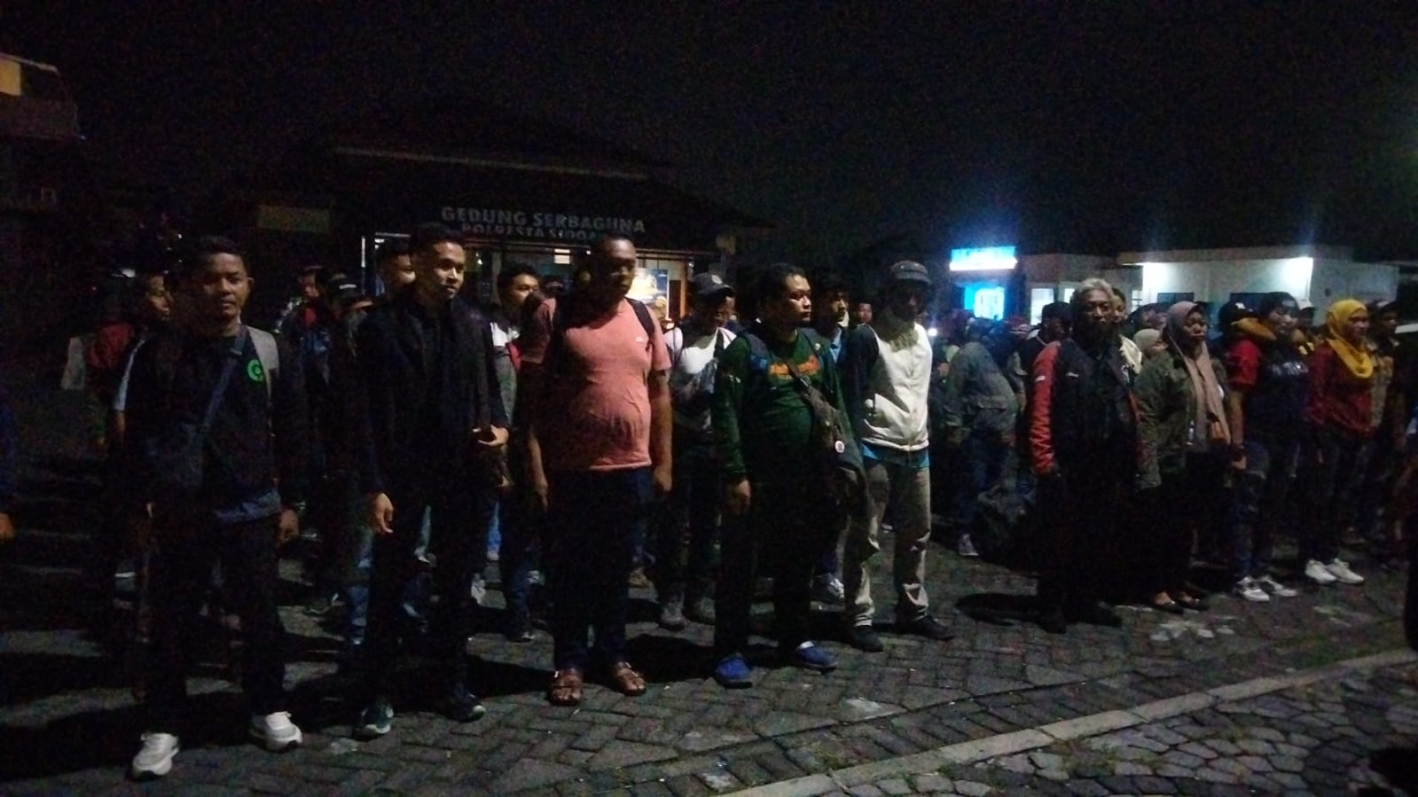 Untuk Memeriahkan HUT Bhayangkara ke-78 di Monas Jakarta Polresta Sidoarjo Berangkatkan 3 Bus