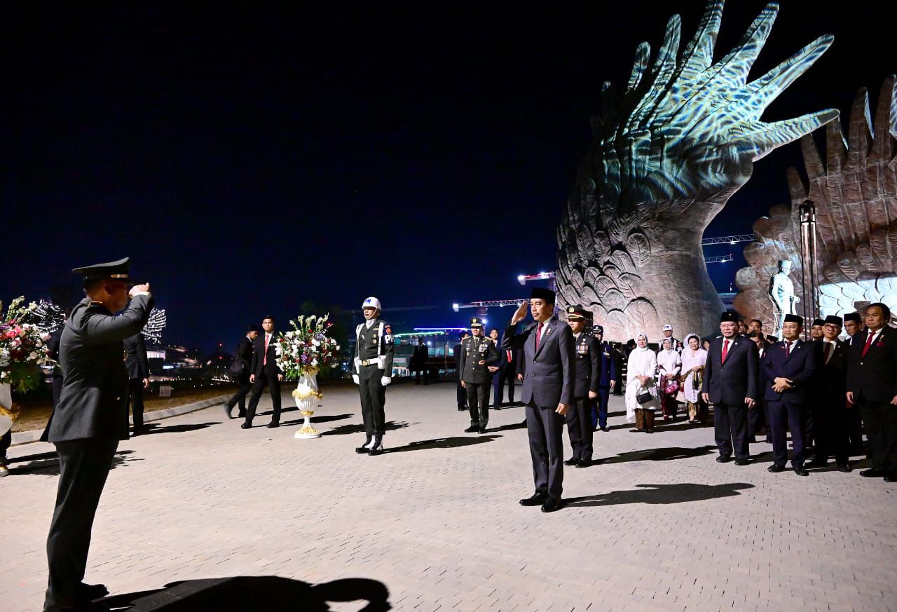 Ketua MPR RI Ajak Kaji Makna Kemerdekaan Dalam Kehidupan Kebangsaan Saat Apel Kehormatan dan Renungan Suci