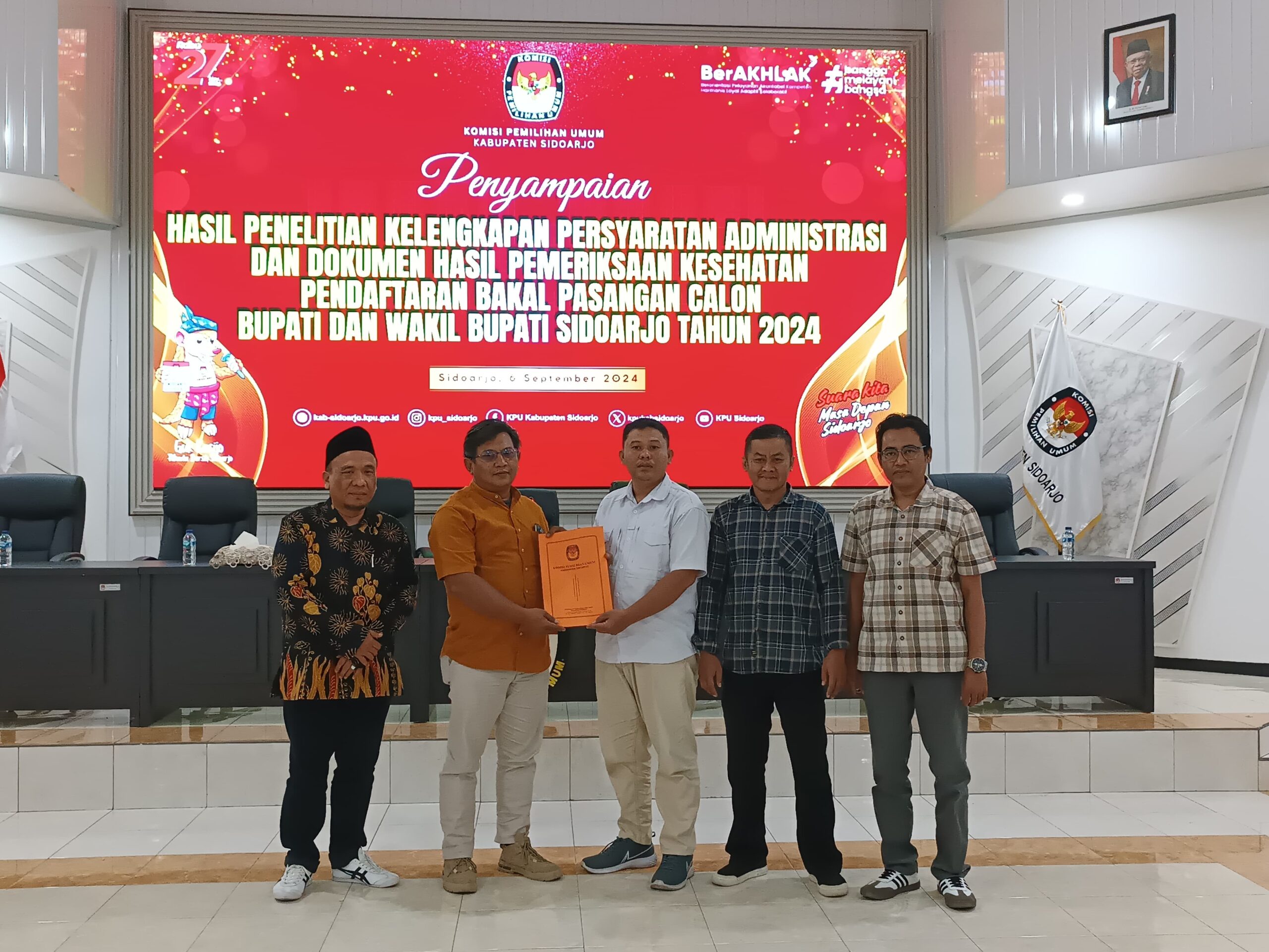 Penyampaian Hasil Penelitian Kelengkapan Persyaratan Administrasi Dan Dokumen Hasil Pemeriksaan Kesehatan Pendaftaran Bakal Pasangan Calon Bupati Dan Wakil Bupati Sidoarjo Tahun 2024