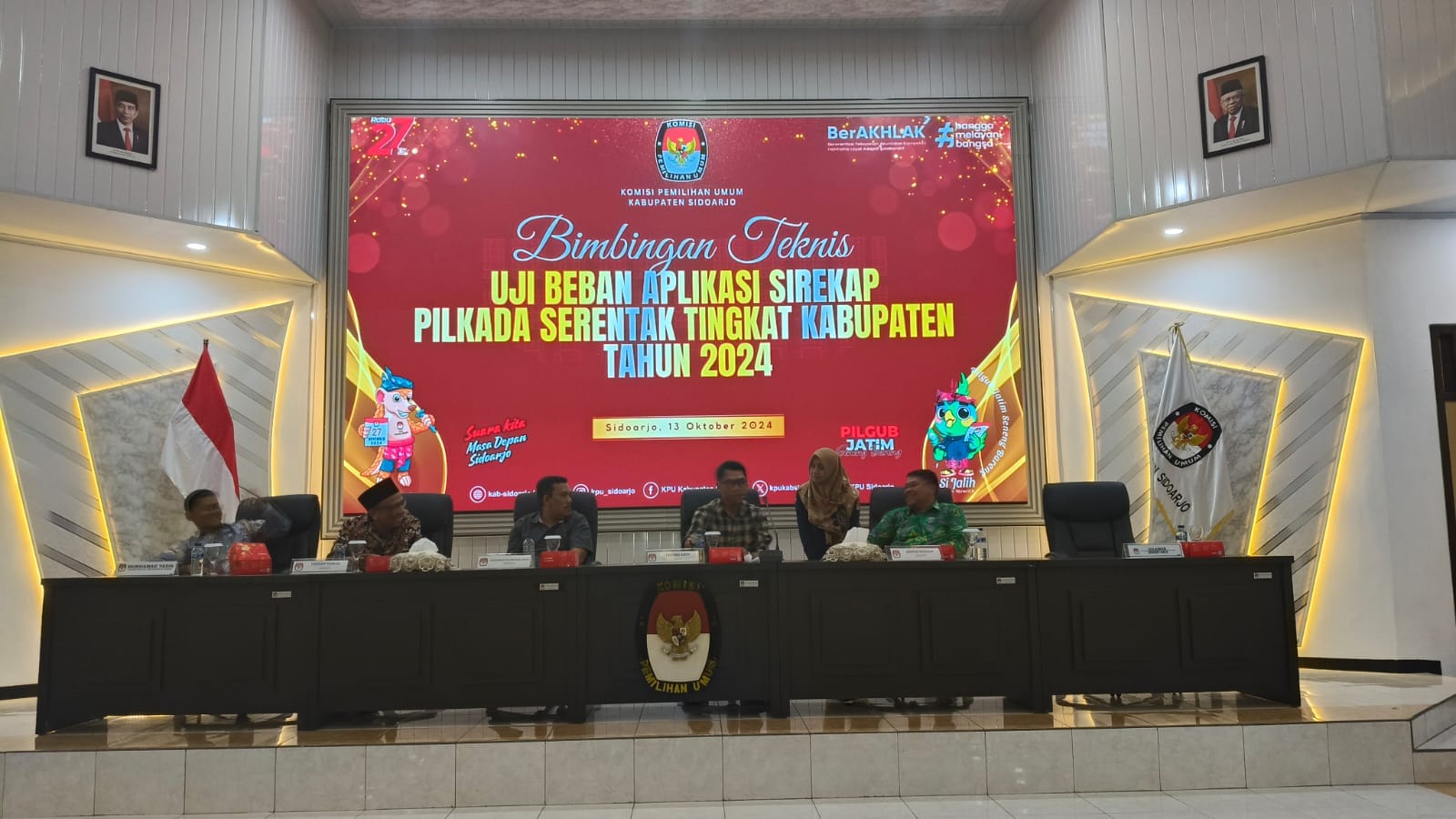 Uji Coba SIREKAP Pilkada 2024 KPU Sidoarjo Bersama PPK Masih Perlu Penyempurnaan
