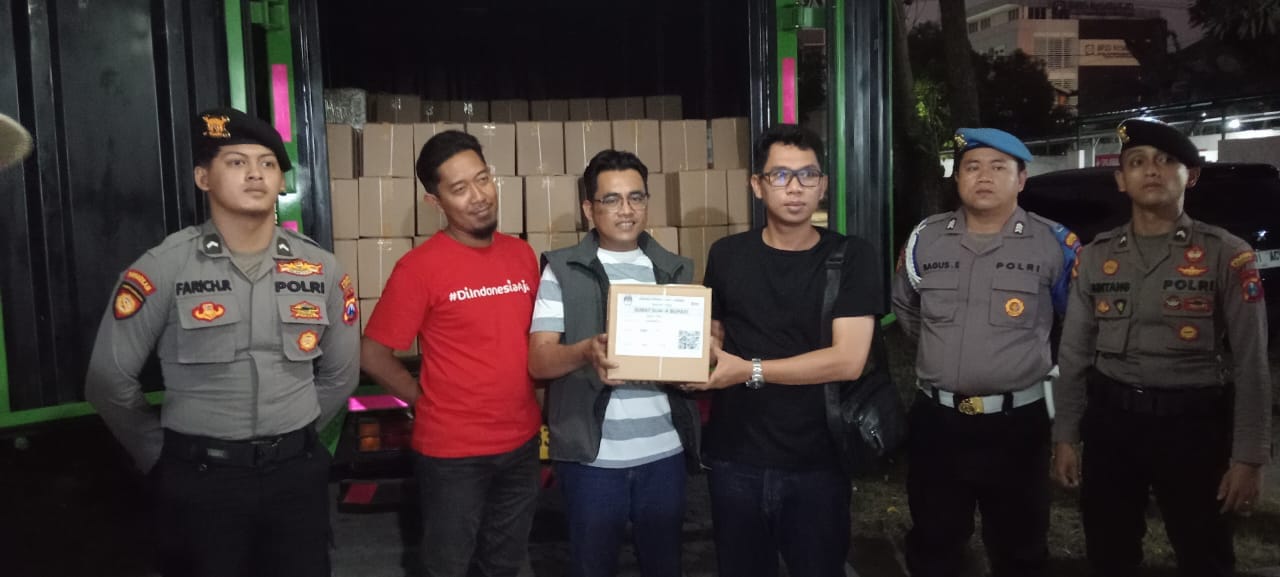 Surat Suara Pemilihan Bupati-Wakil Bupati Mulai Disortir KPU Sidoarjo Pastikan Logistik Pilkada 2024 Aman