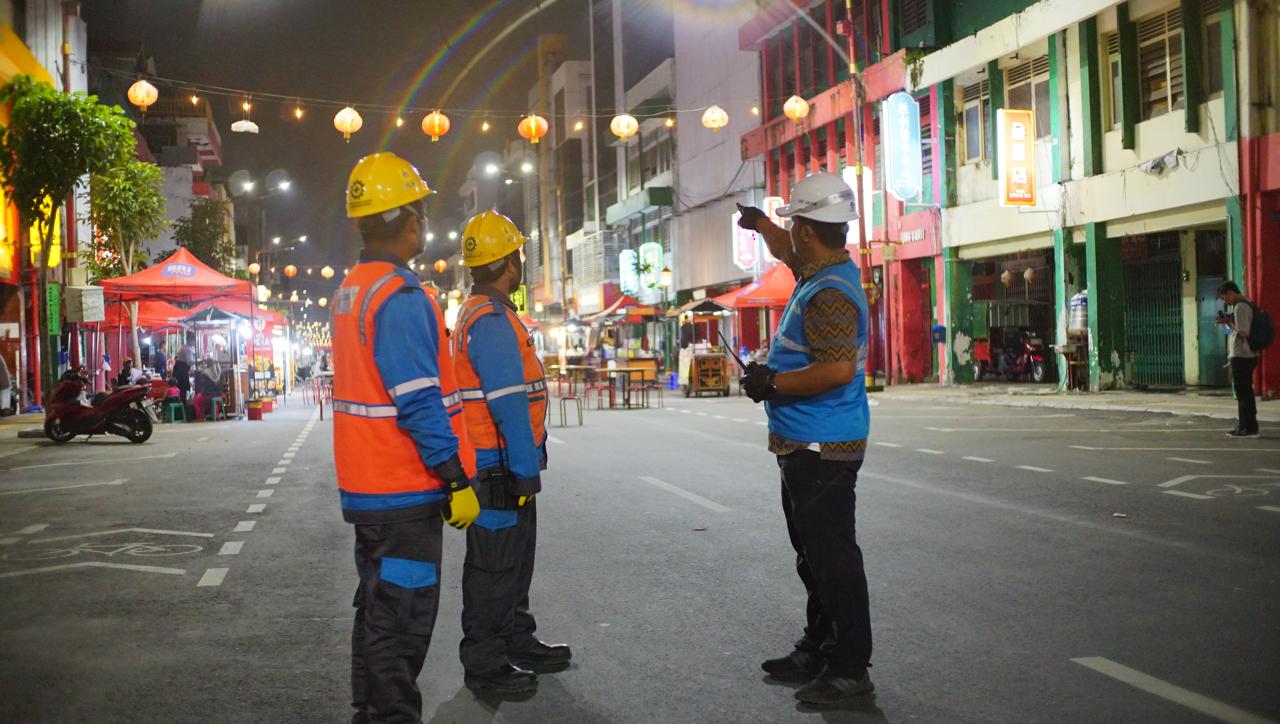 PT PLN (Persero) Unit Induk Distribusi (UID) Jawa Timur Kawal Pasokan Listrik Tetap Andal Pada Imlek 2025