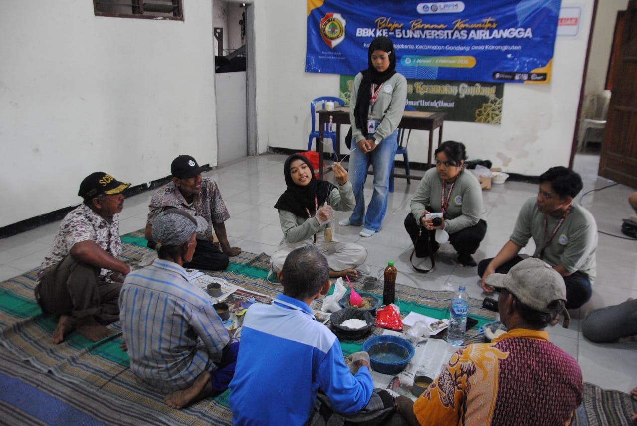 KKN BBK UNAIR Melakukan Pengenalan Mineral Block Dan Eco Enzym Kepada Masyarakat