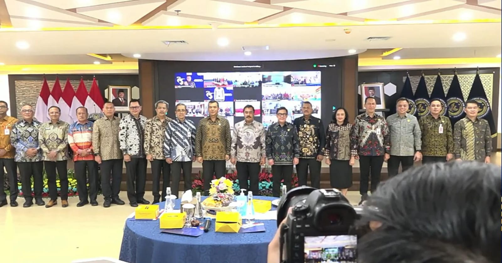 Kementerian Imigrasi Dan Pemasyarakatan Menindak Tegas Seluruh Pejabat Kantor Imigrasi Kelas I Khusus Bandara Soetta