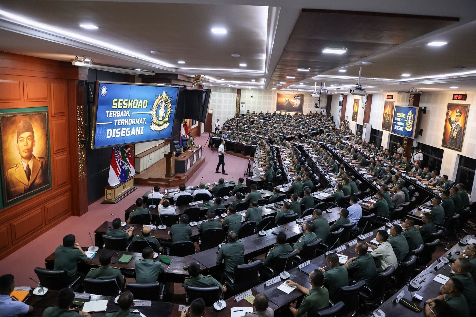 Menko AHY Berikan Kuliah Umum Sinergitas Antara Pembangunan Infrastruktur Dan Pertahanan Di Seskoad