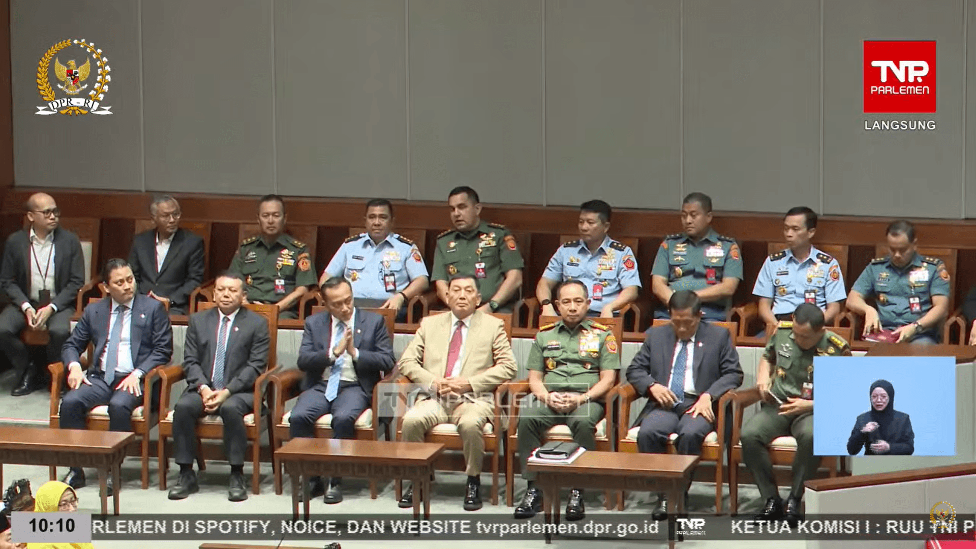 Pengamanan Sidang Paripurna Pengesahan Revisi Undang-Undang TNI (RUU TNI) Polri Dan TNI Mengerahkan 5.021 Personel Gabungan
