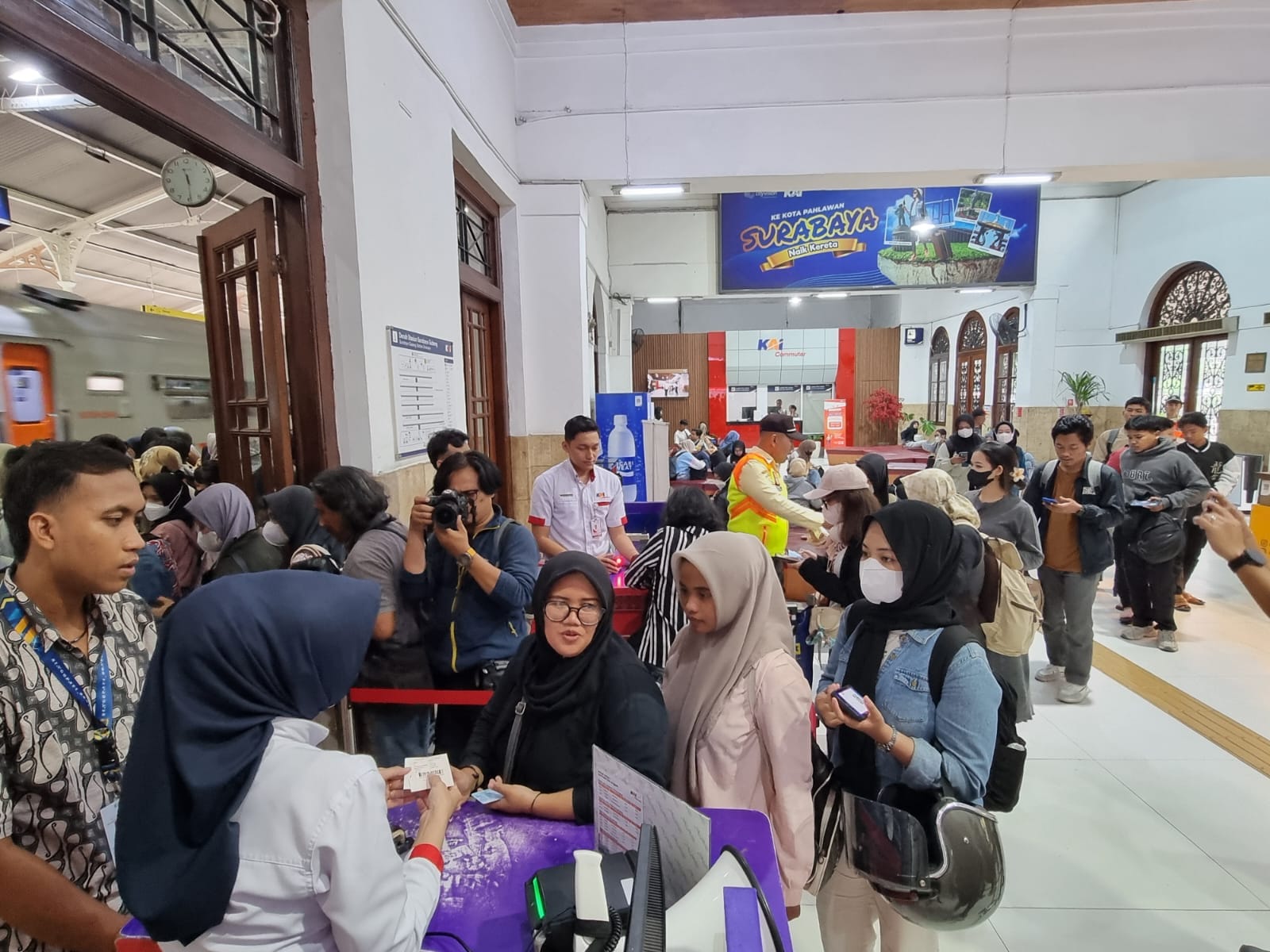 Angleb 2025 Hari Keenam Sebanyak 217.657 Penumpang Telah Menggunakan Layanan Kereta Api