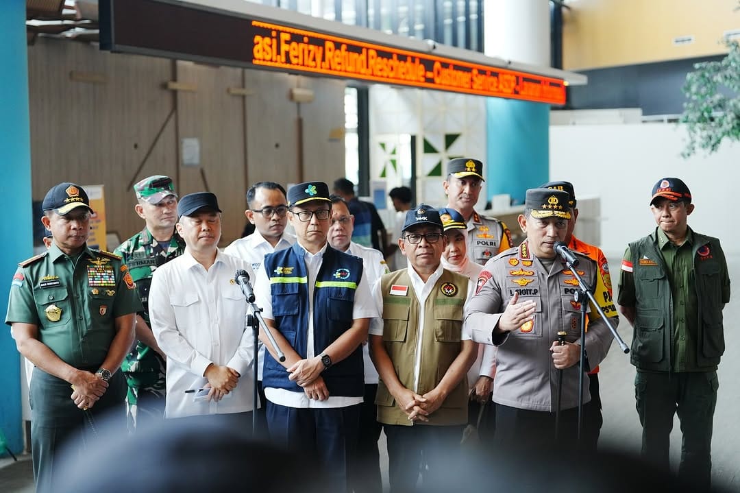 Kapolri Mengecek Langsung Pengamanan Dan Pelayanan Arus Mudik Lebaran 2025 Di Bandara Soekarno Hatta (Soetta)