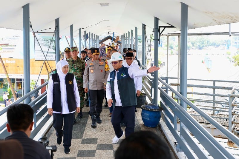 Gubernur Bersama Forkopimda Jawa Timur Memantau Pergerakan Pemudik Di Pelabuhan Ketapang Banyuwangi