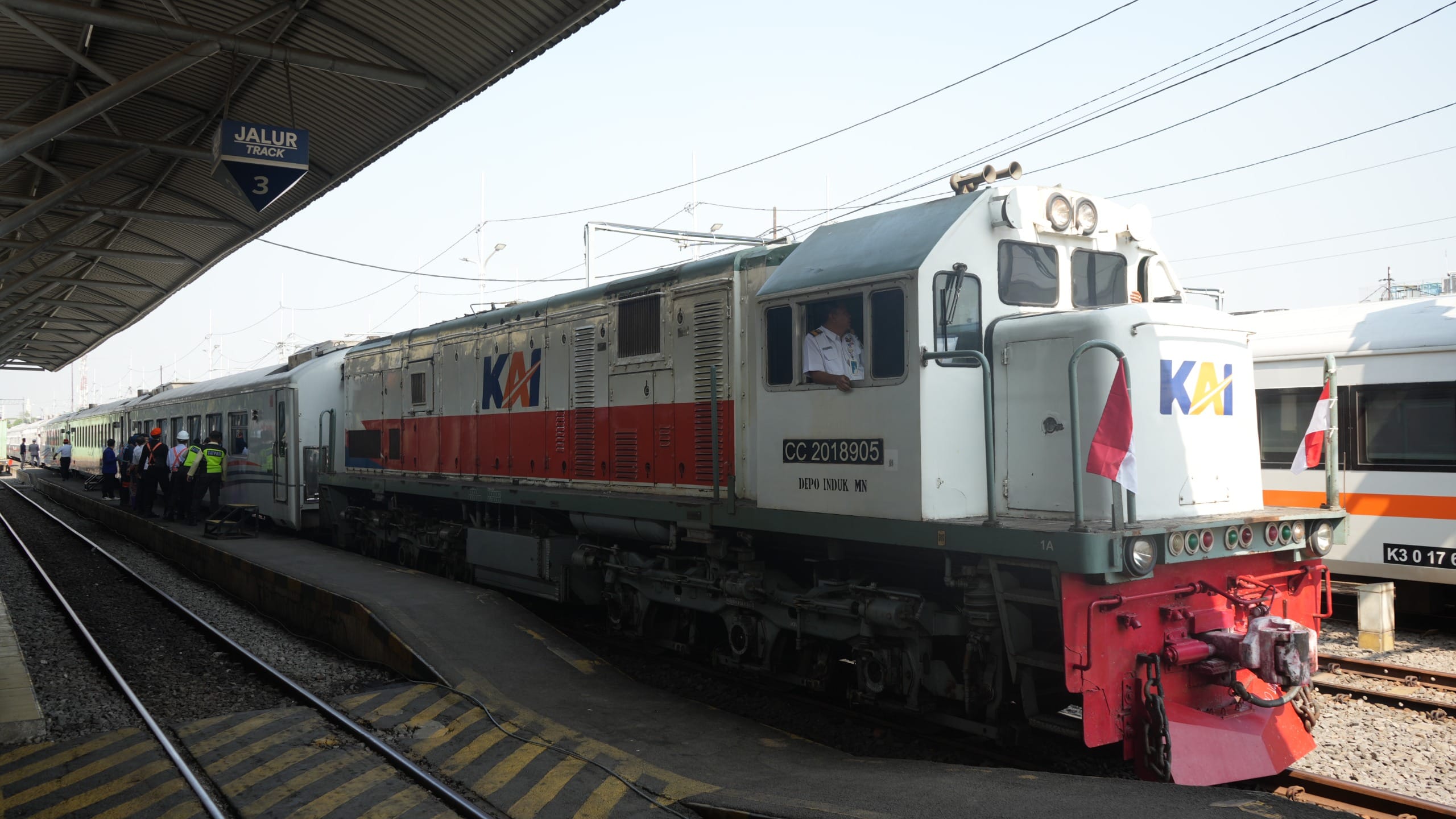 Angleb 2025 KAI Commuter Wilayah 8 Operasikan Sebanyak 51 Perjalanan Commuter Line Setiap Hari