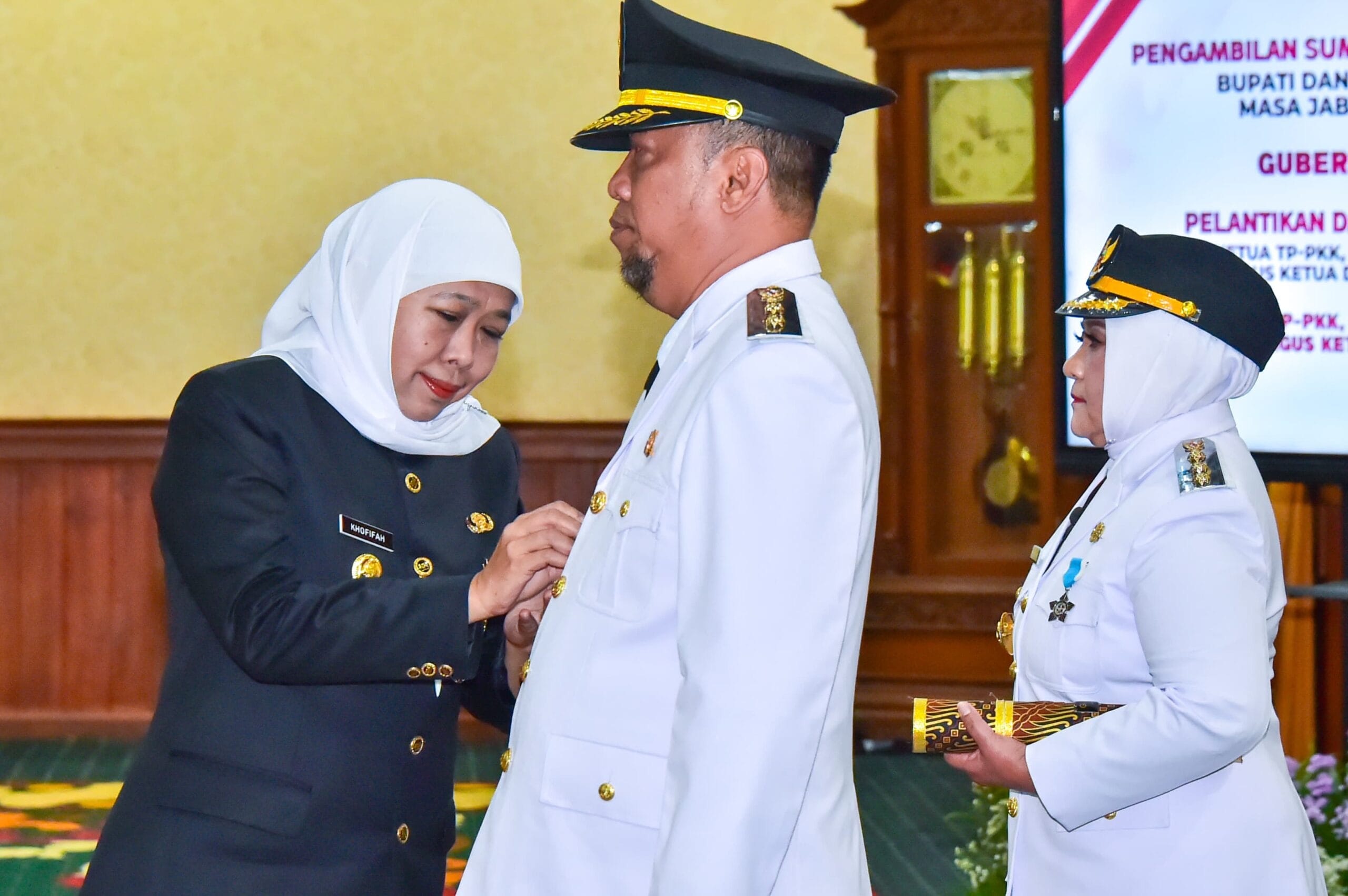 Gubernur Pesan Kawal Tiga Program Prioritas Sekolah Rakyat, Koperasi Merah Putih Dan MBG Saat Lantik Bupati-Wakil Bupati Magetan 