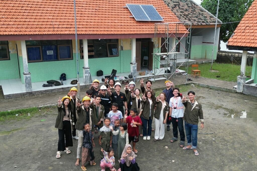 SRE ITS Gelar Renewable Energy Spreading Power and Knowledge (Re-Spark) Di SMPN 1 Atap Buduran Sidoarjo