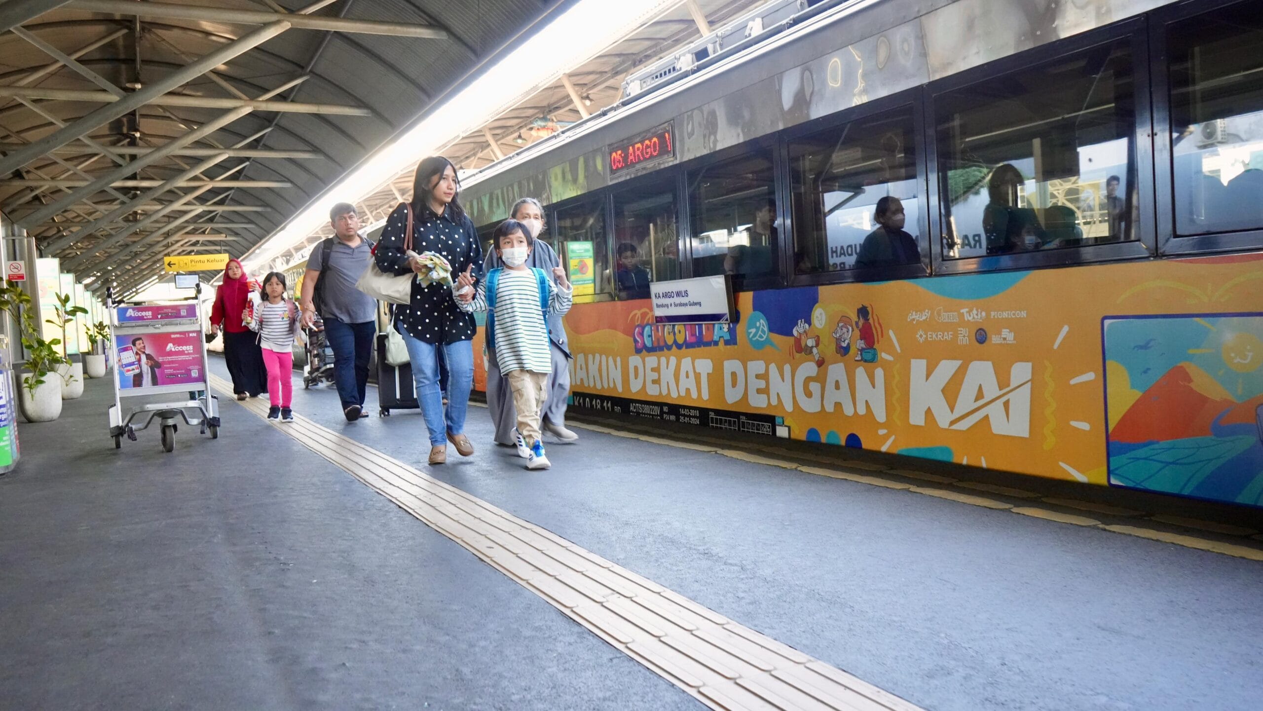 Momen Libur Sekolah KAI Daop 8 Surabaya Menghadirkan Sentuhan Tematik Bertajuk Schooliday