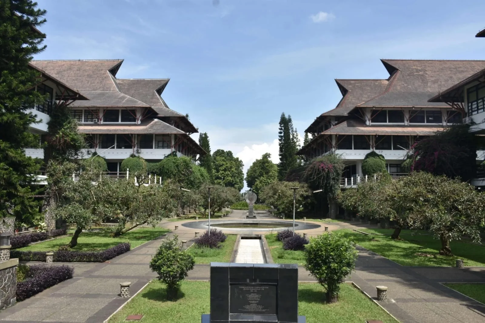 Kemdiktisaintek Dan ITB Bersiap Gelar KSTI 2025 Bertema Pertumbuhan Dan Pemerataan Ekonomi Melalui Penguasaan Sains Dan Teknologi