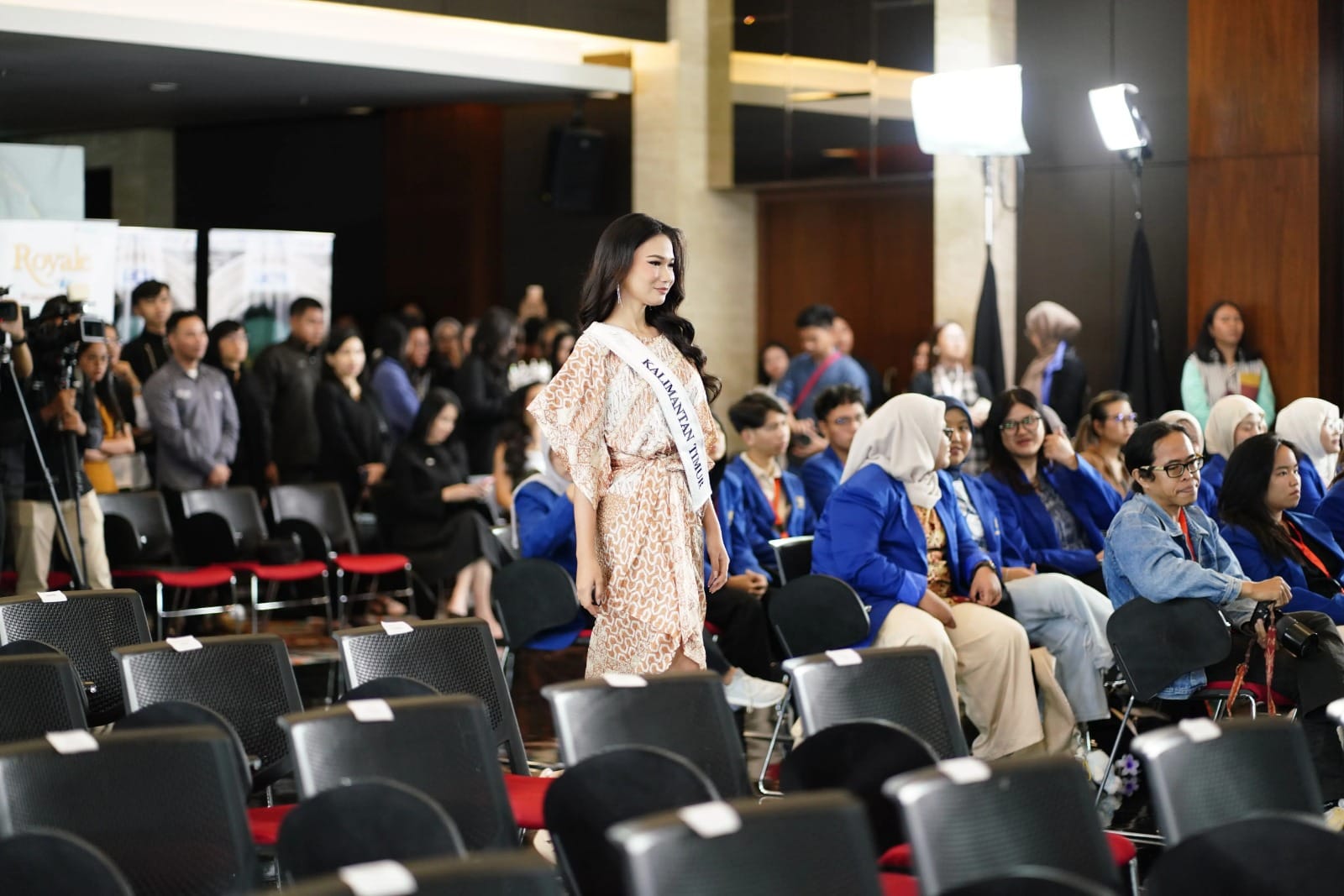 Nydia Yuliana Harumkan Nama UNAIR Sebagai Finalis Miss Indonesia 2025
