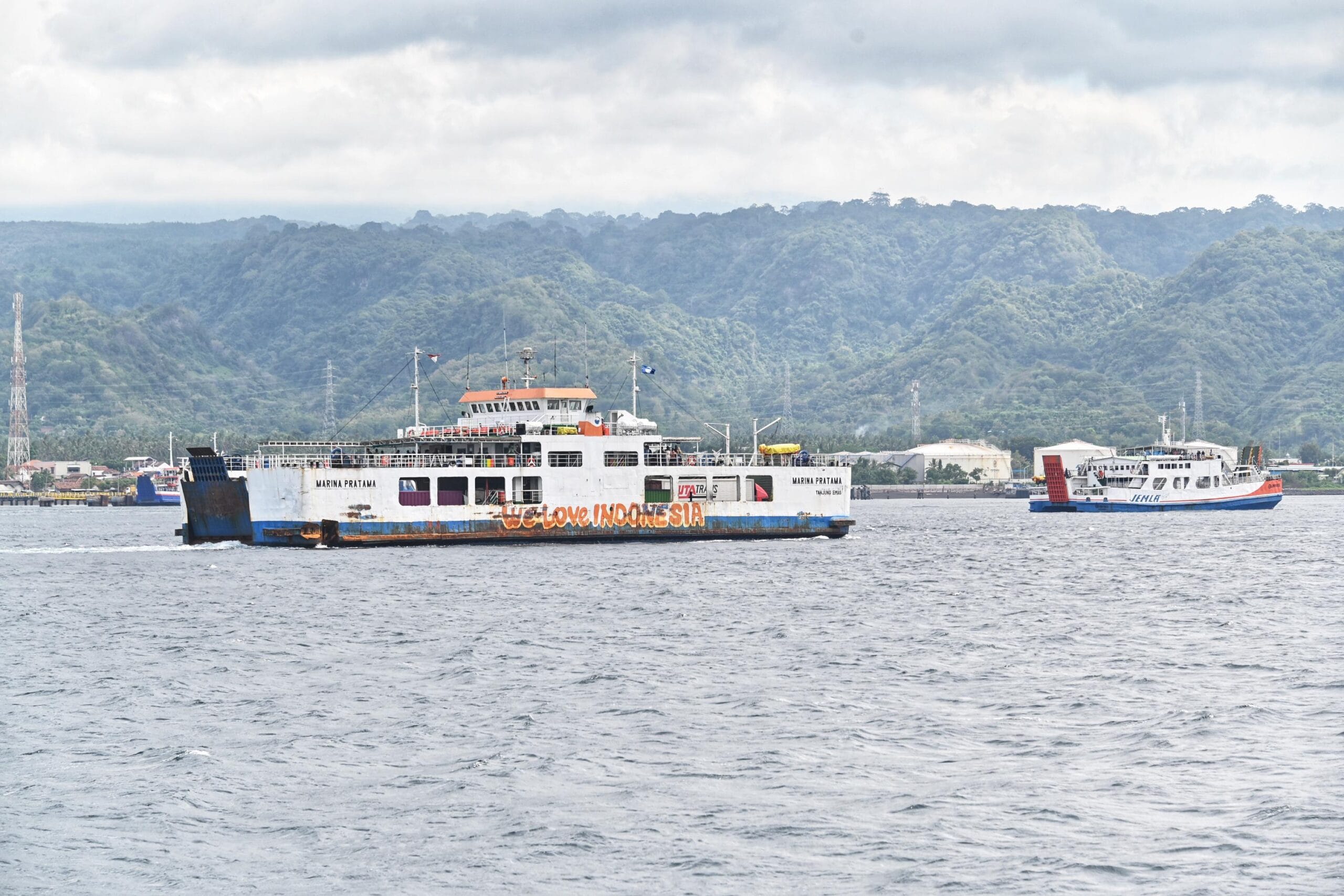 Pencarian Korban KMP Tunu Pratama Jaya Yang Tenggelam Di Selat Bali Terus Dilakukan