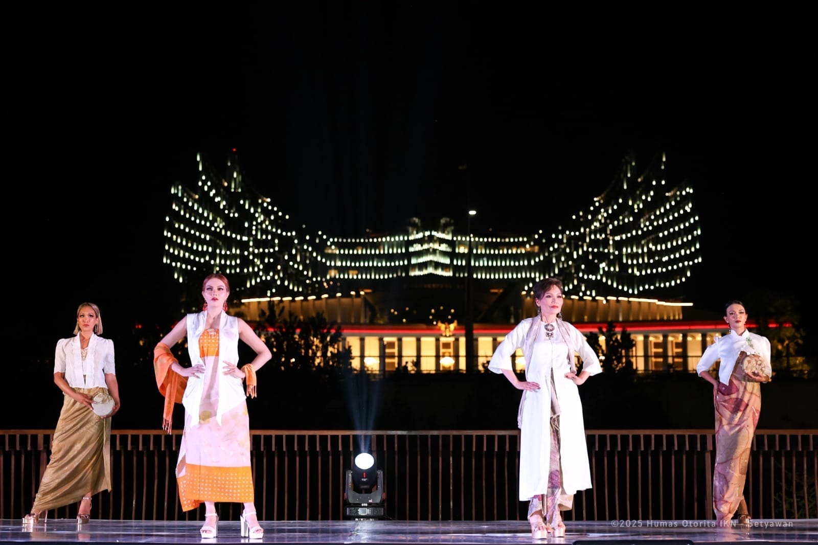 “Eco Fashion Nusantara” Hadirkan Harmoni Alam Dan Budaya Lewat Panggung Mode Di IKN