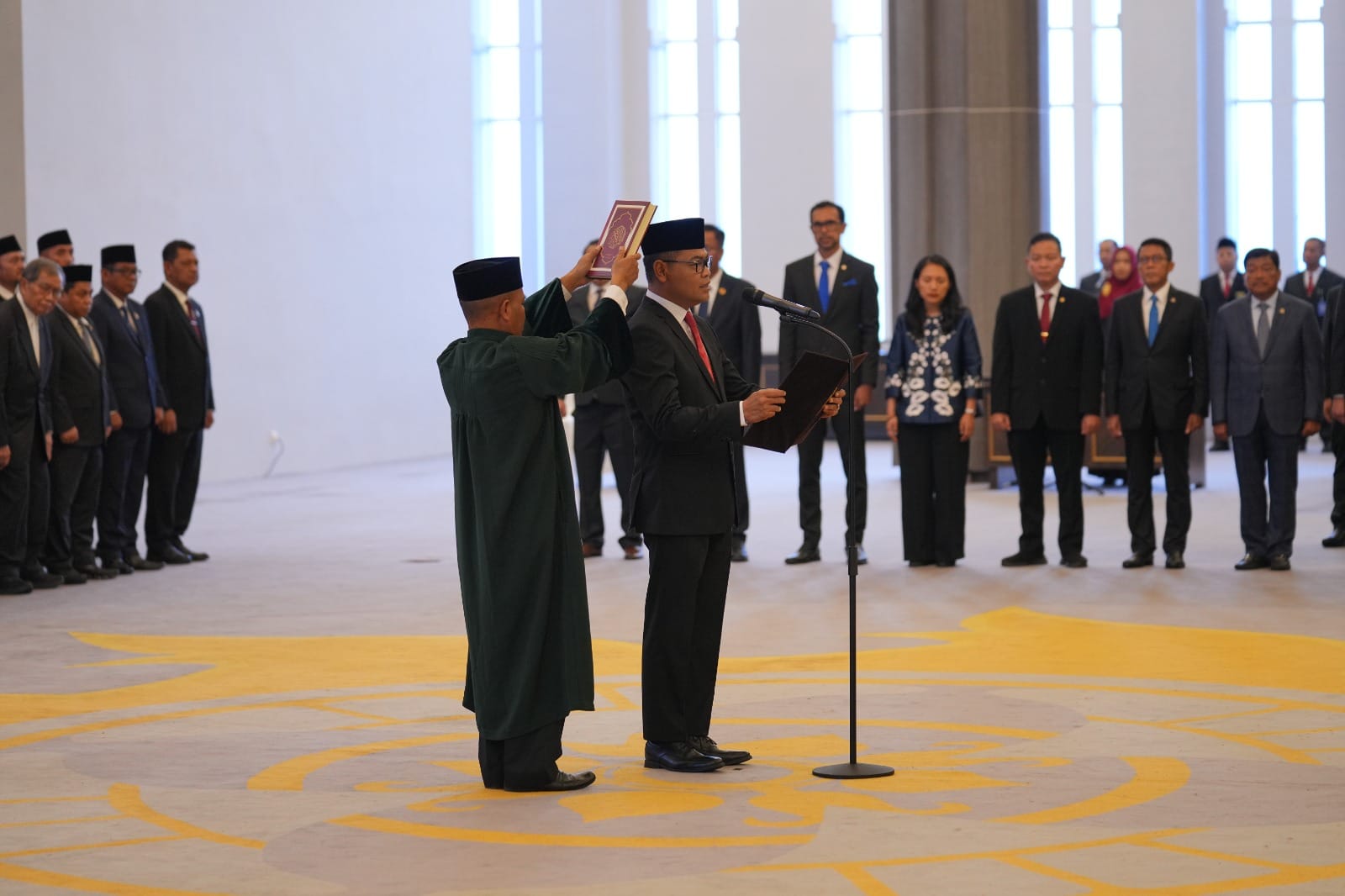 Ricky Perdana Gozali Mengucapkan Sumpah Jabatan Sebagai Deputi Gubernur BI Di Hadapan Ketua Mahkamah Agung