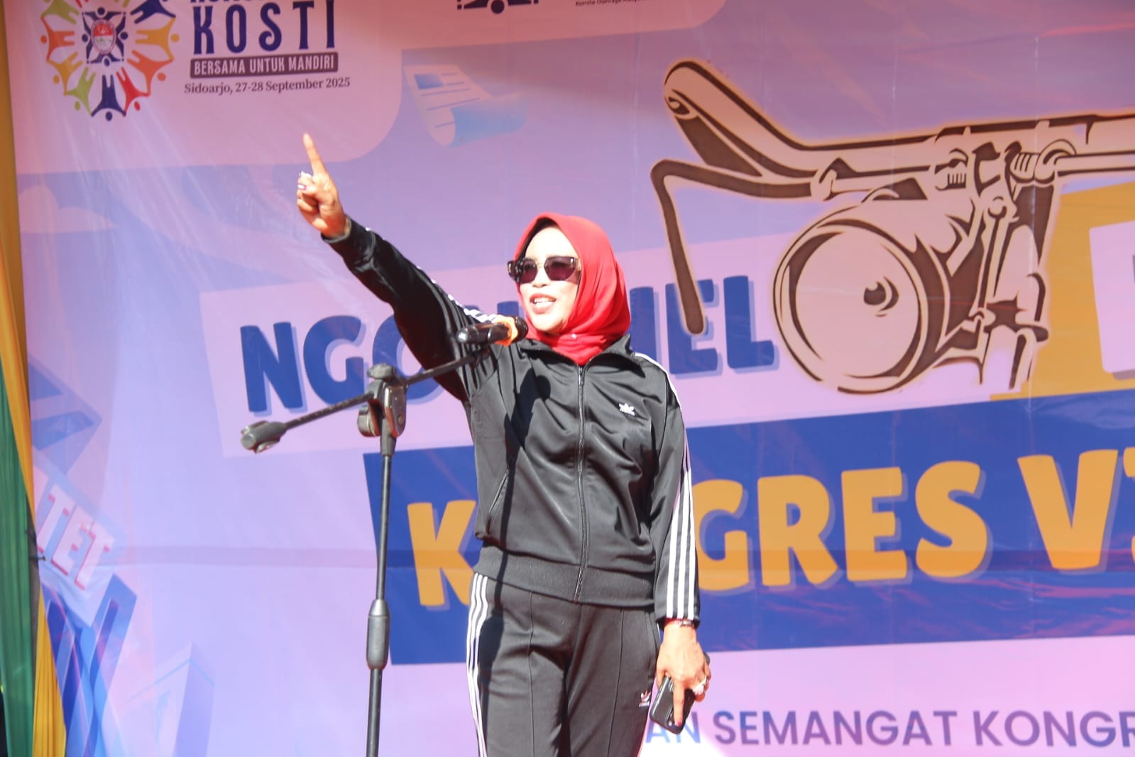 Kongres VI KOSTI Ditandai Dengan Ngonthel Bareng Wakil Bupati Hj. Mimik Idayana