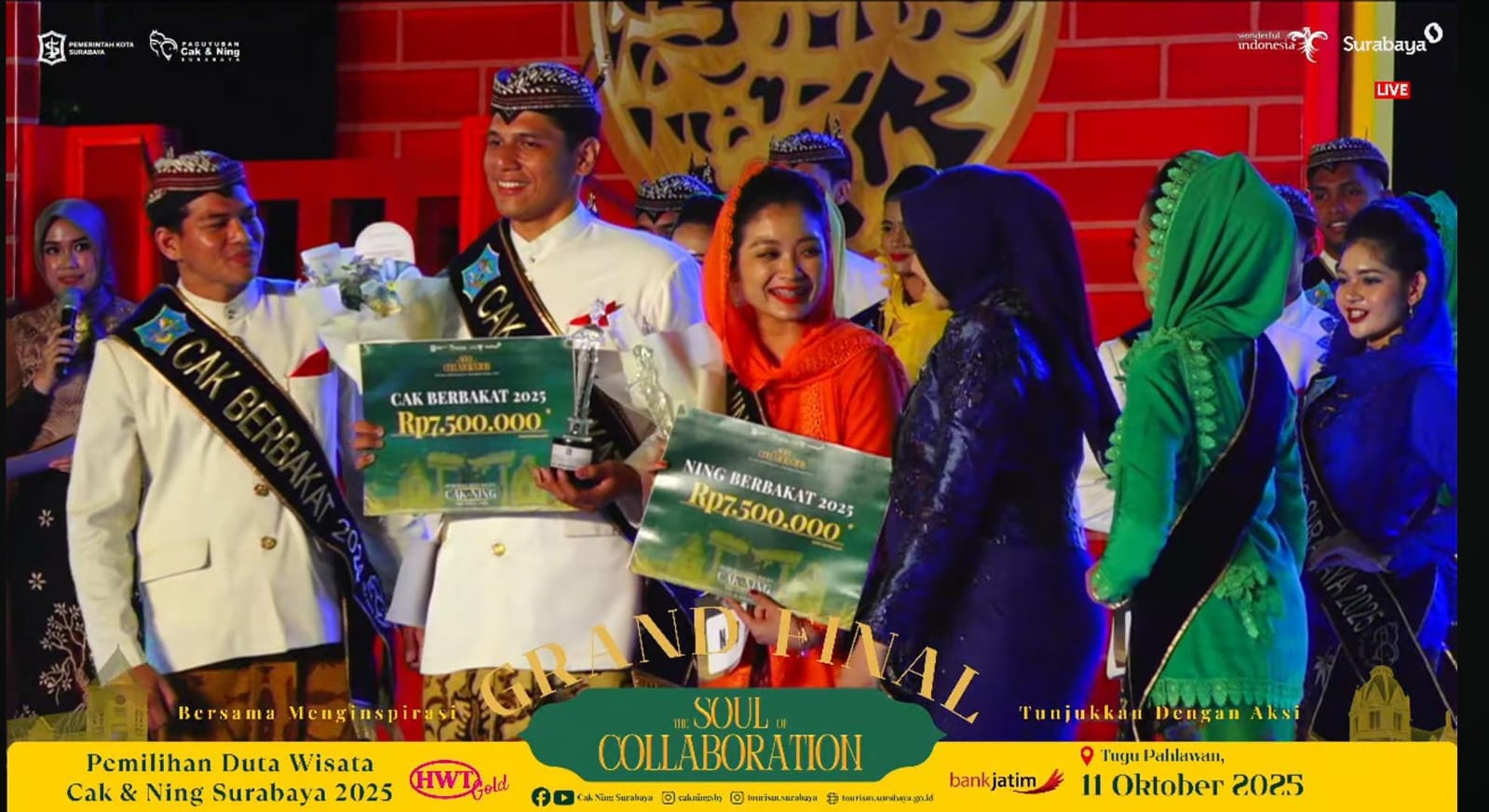 Vriska Putri Peztaria Mahasiswi FEB UNAIR Sabet Gelar Ning Berbakat Surabaya Melalui Unjuk Kemampuan Menyanyi