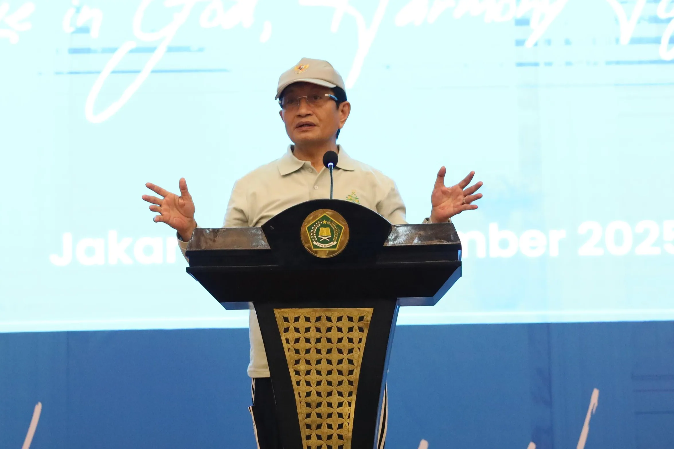 Tema Natal Kemenag Tahun 2025, “C-LIGHT: Christmas – Love in God, Harmony Together”