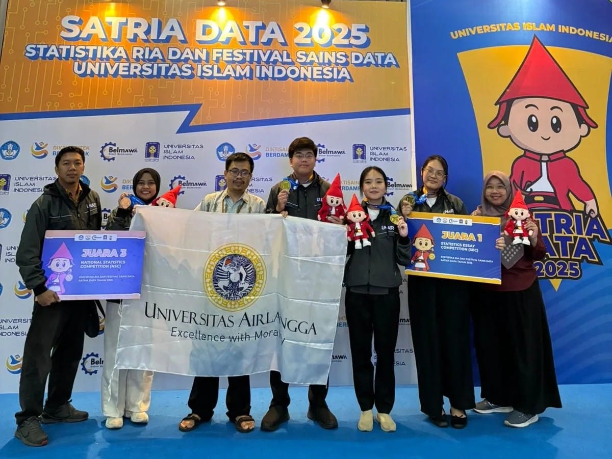 Aplikasi “Voxify” Menghantarkan Delegasi FTMM UNAIR Sabet Juara 1 Statistics Essay Competition Satria Data 2025