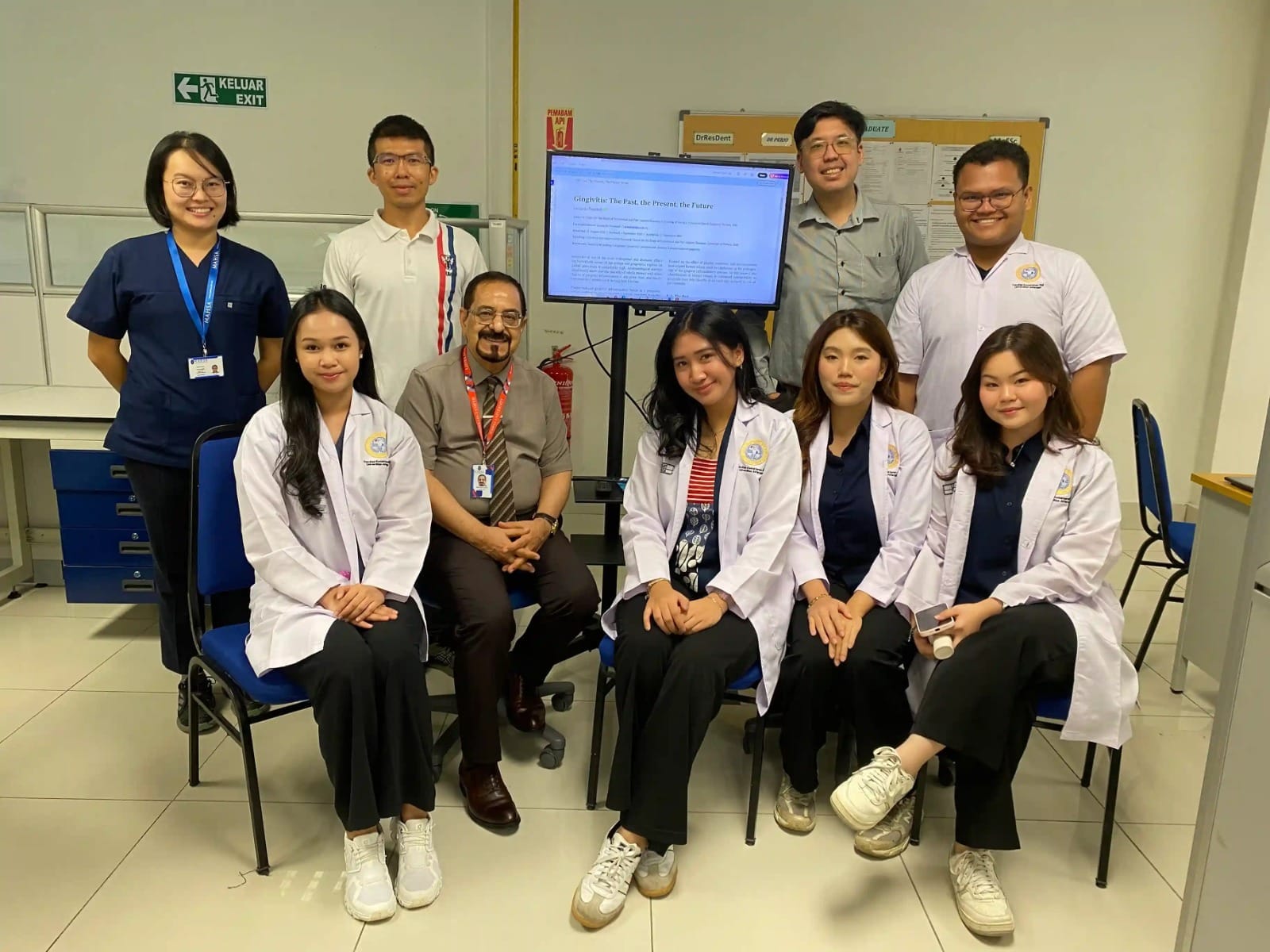 Mahasiswa FKG UNAIR Dian Artika Ceritakan Pengalaman Belajar Di MAHSA University Dan Dipanggil ‘Dokter’