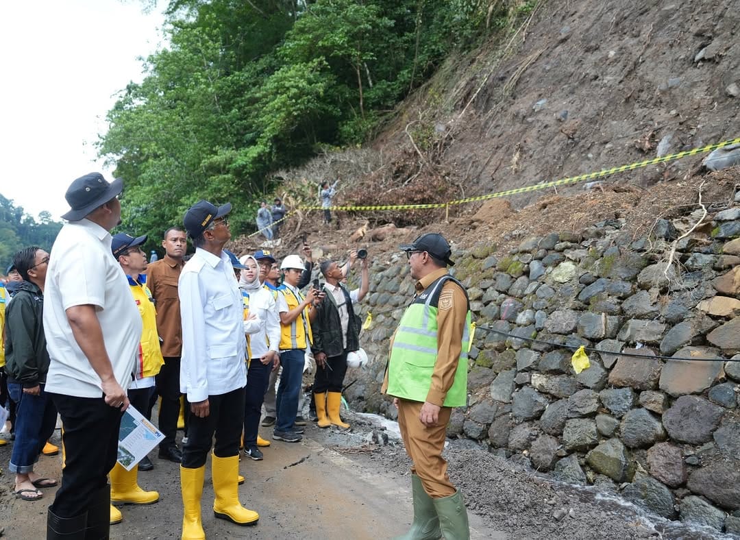Menteri PU Dody Minta Kaji Jalur Alternatif Dan Percepat Pemulihan Konektivitas Di Sumatera Barat