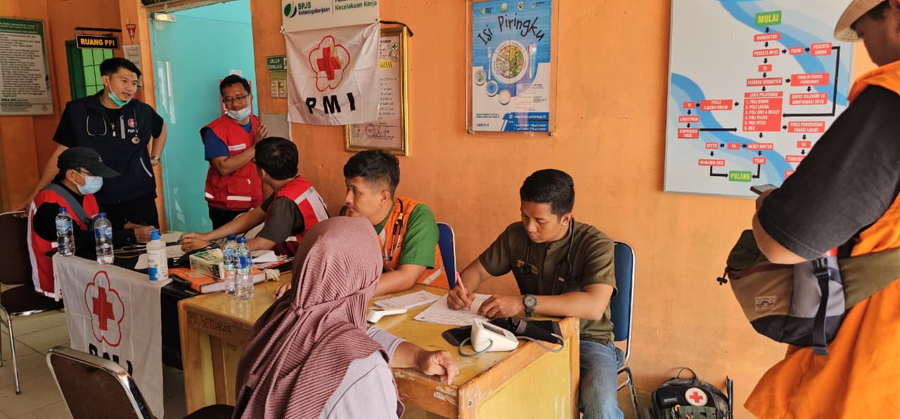Kolaborasi Tim UNAIR Dan RS PMI Bogor Buka Kembali Layanan Puskesmas Sungai Iyu Di Aceh Tamiang