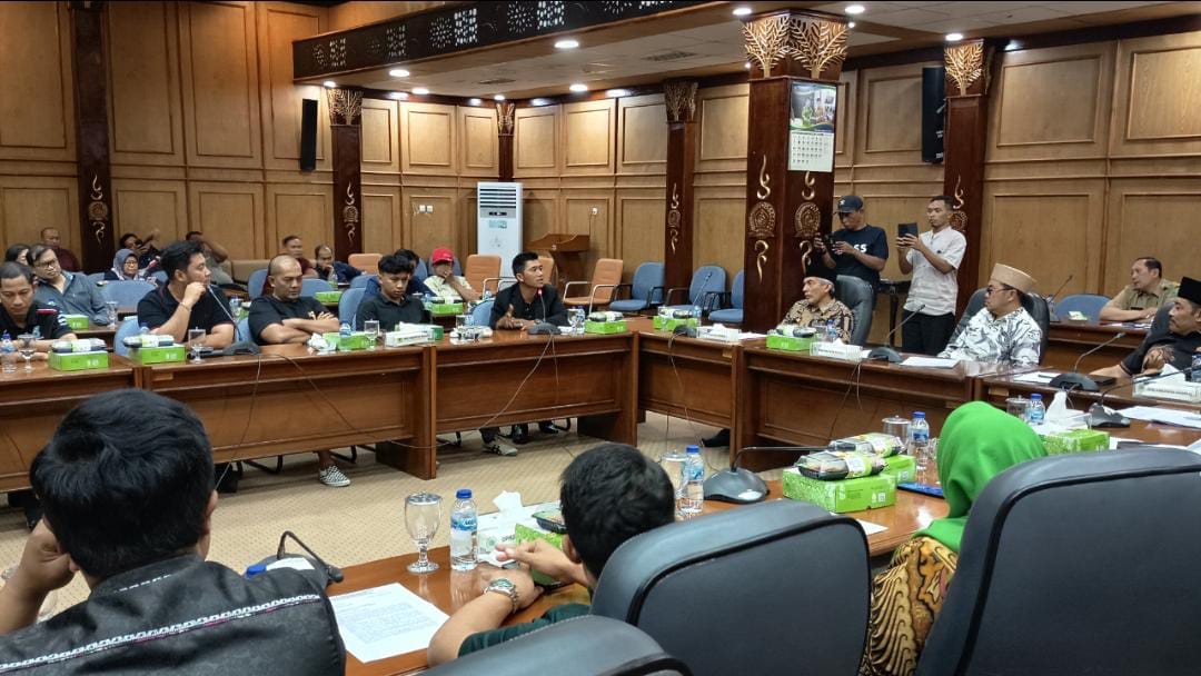 Developer Tidak Konsisten Polemik Makam Di Lahan Pertokoan Istana Mentari