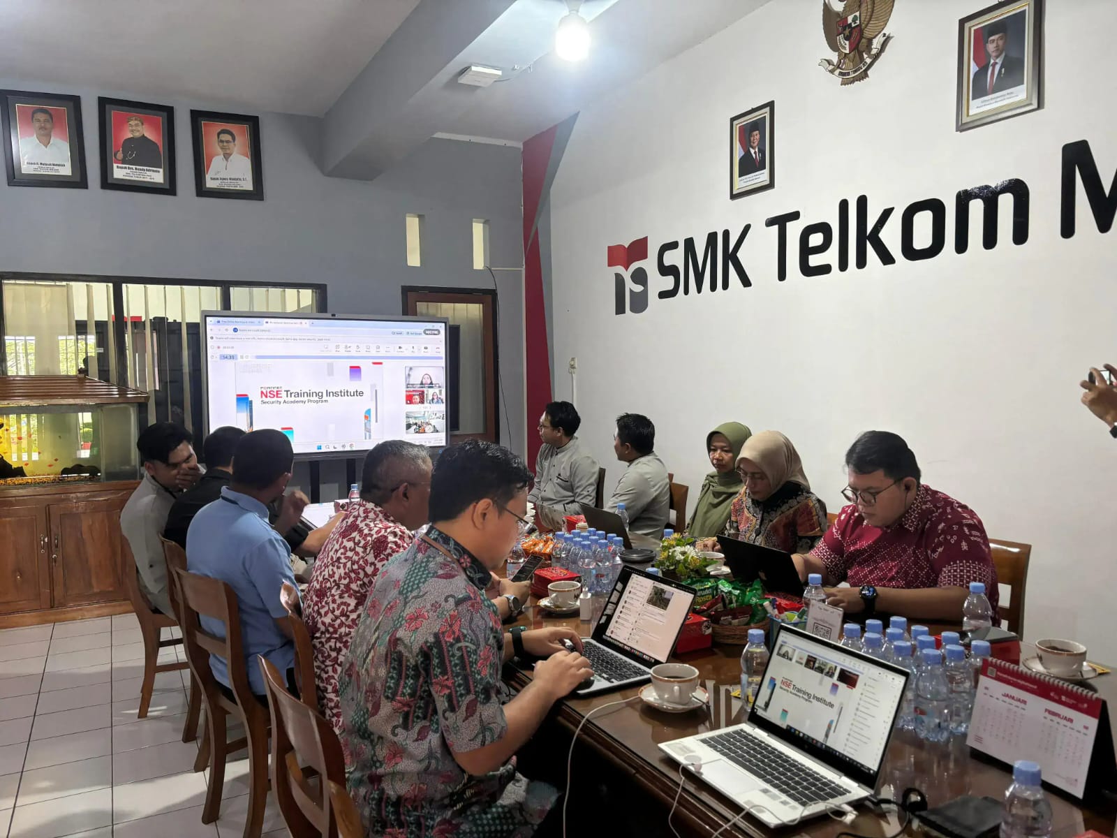 Dorong Kesiapan Talenta Vokasi Hadapi Industri Digital, Telkom Gandeng Tech Giants Perkuat Daya Saing SMK Telkom
