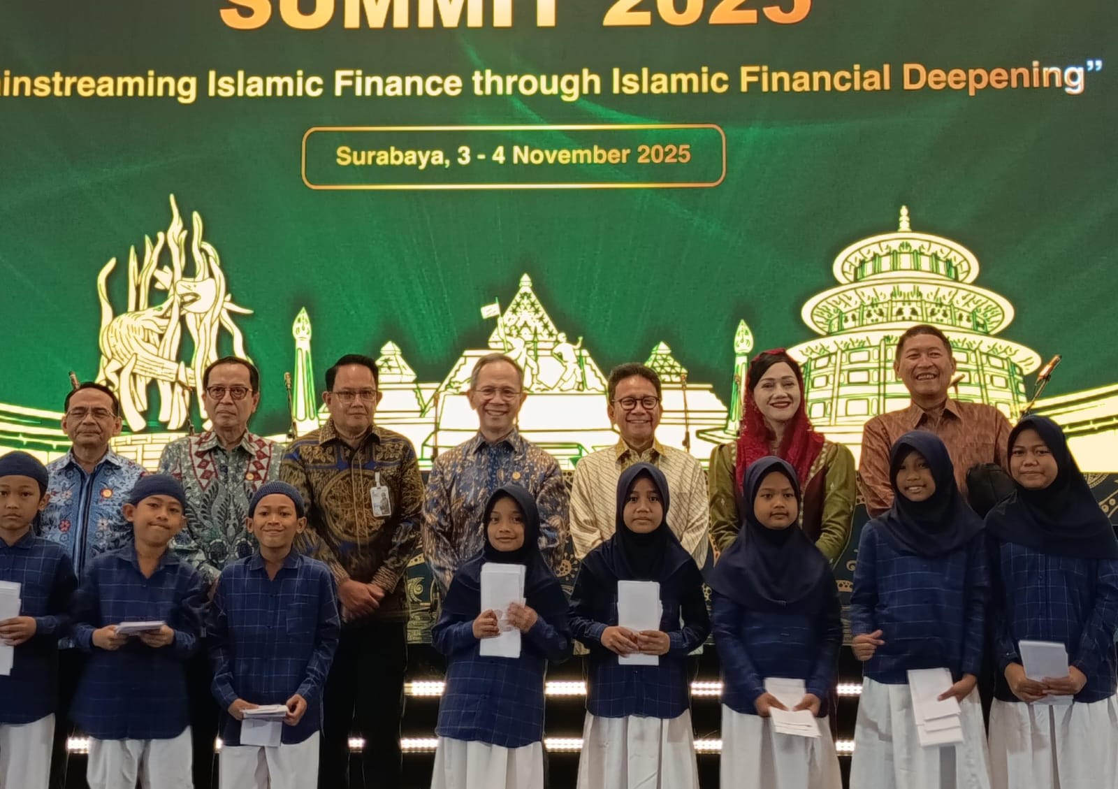 Pengunduran Diri Ketua Dewan Komisioner, Kepala Eksekutif Pengawas Pasar Modal, Keuangan Derivatif Dan Bursa Karbon, Dan Deputi Komisioner Pengawas Emiten, Transaksi Efek, Pemeriksaan Khusus, Keuangan Derivatif, Dan Bursa Karbon OJK