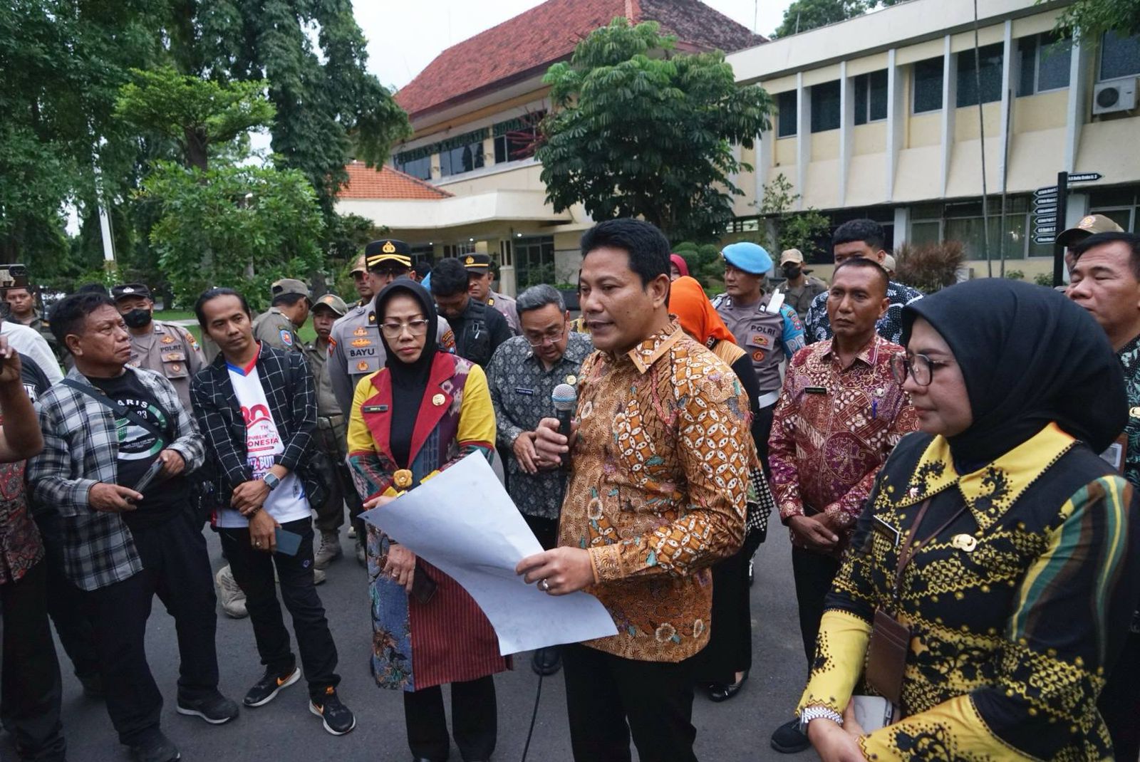 Sidak Wabup Sidoarjo Targetkan Perbaikan Jalan Dan Jembatan Rusak Selesai Sebelum Lebaran