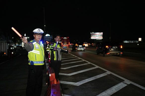 Pascadiberlakukannya One Way Nasional Di KM 414 Tol Kalikangkung Arus Lalu Lintas Masih Terkendali