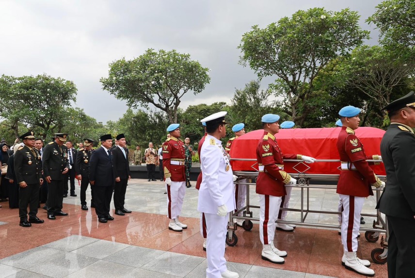 Beri Penghormatan Terakhir Menhan Sjafrie Hadiri Apel Persada Pemakaman Jenderal TNI (Purn) Try Sutrisno