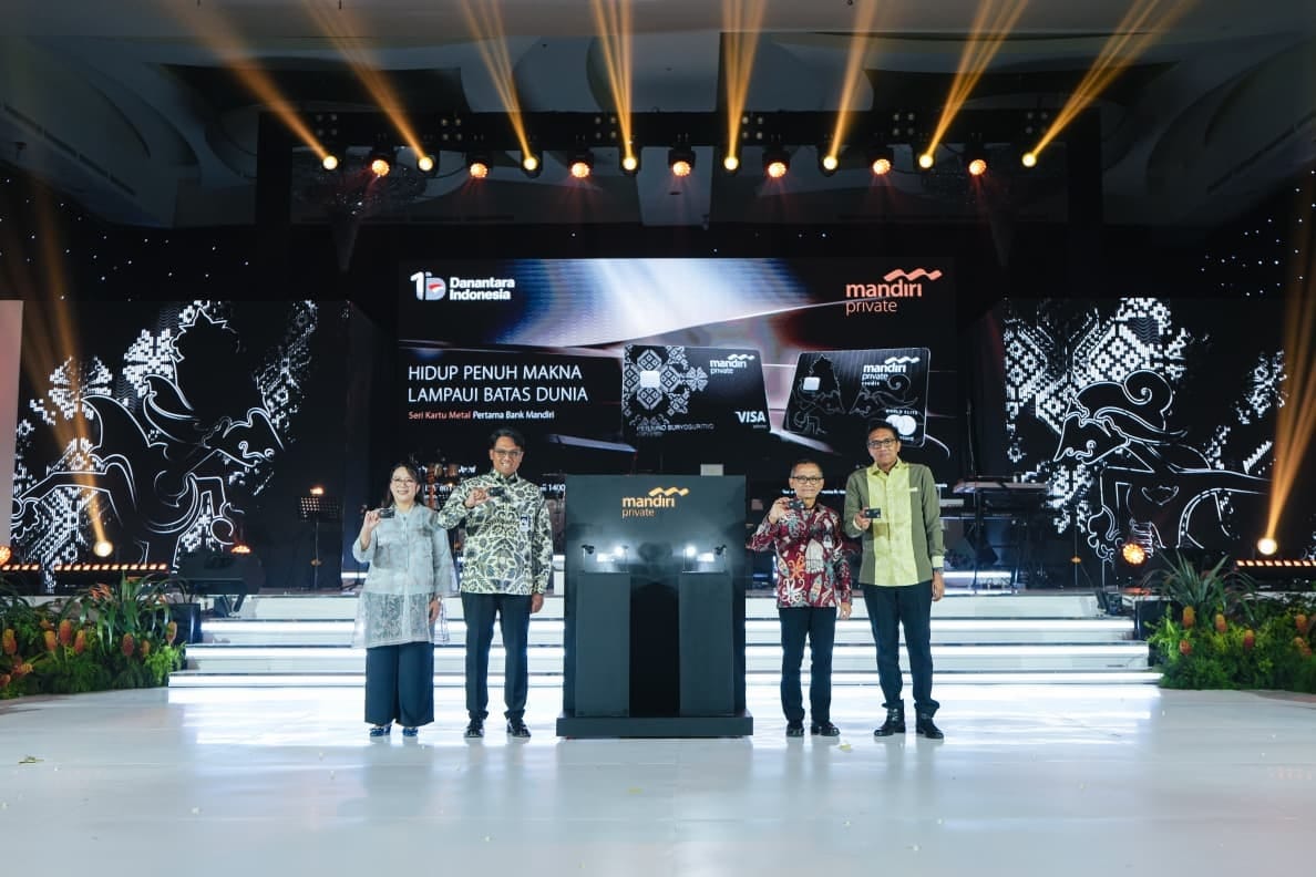 Bank Mandiri Luncurkan Kartu Debit Dan Kartu Kredit Metal Eksklusif Bagi Nasabah Perkuat Standar Layanan Private Banking