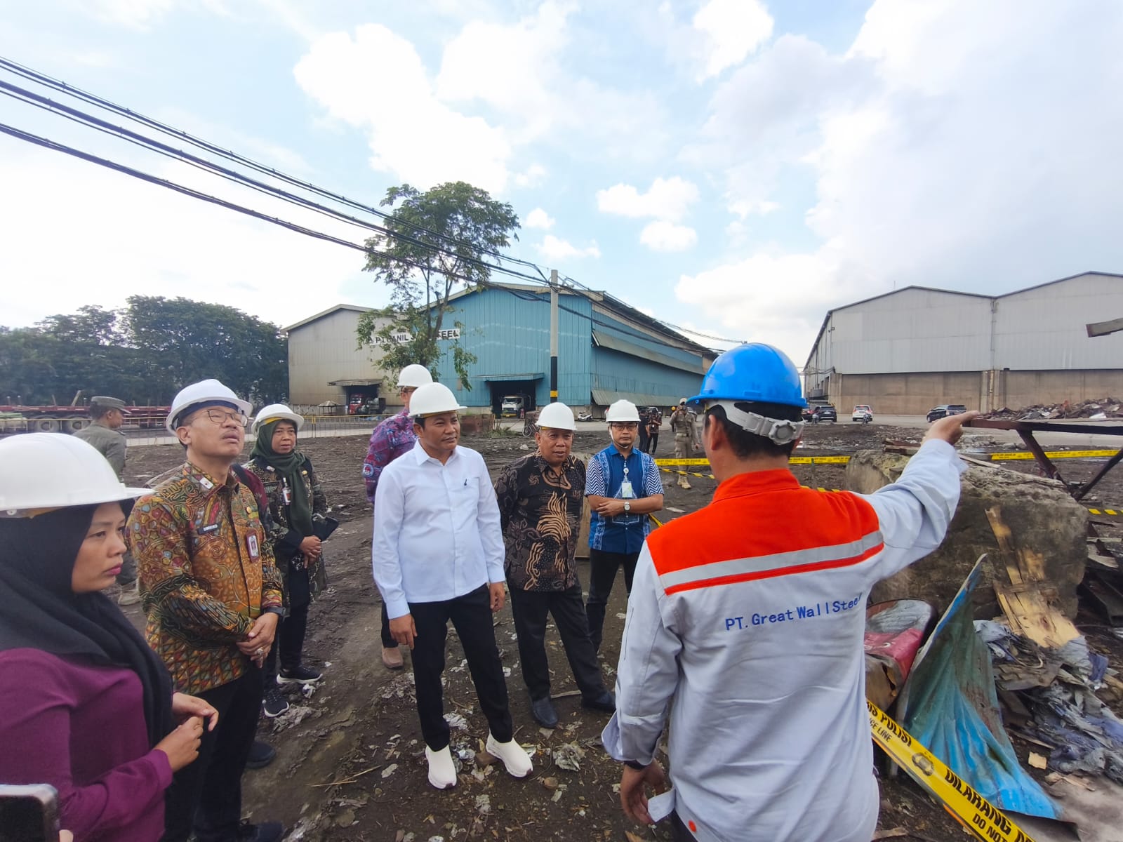 Bupati H. Subandi Tinjau Lokasi Ledakan Di Waru, Tekankan Pentingnya BPJS Ketenagakerjaan Bagi Seluruh Karyawan