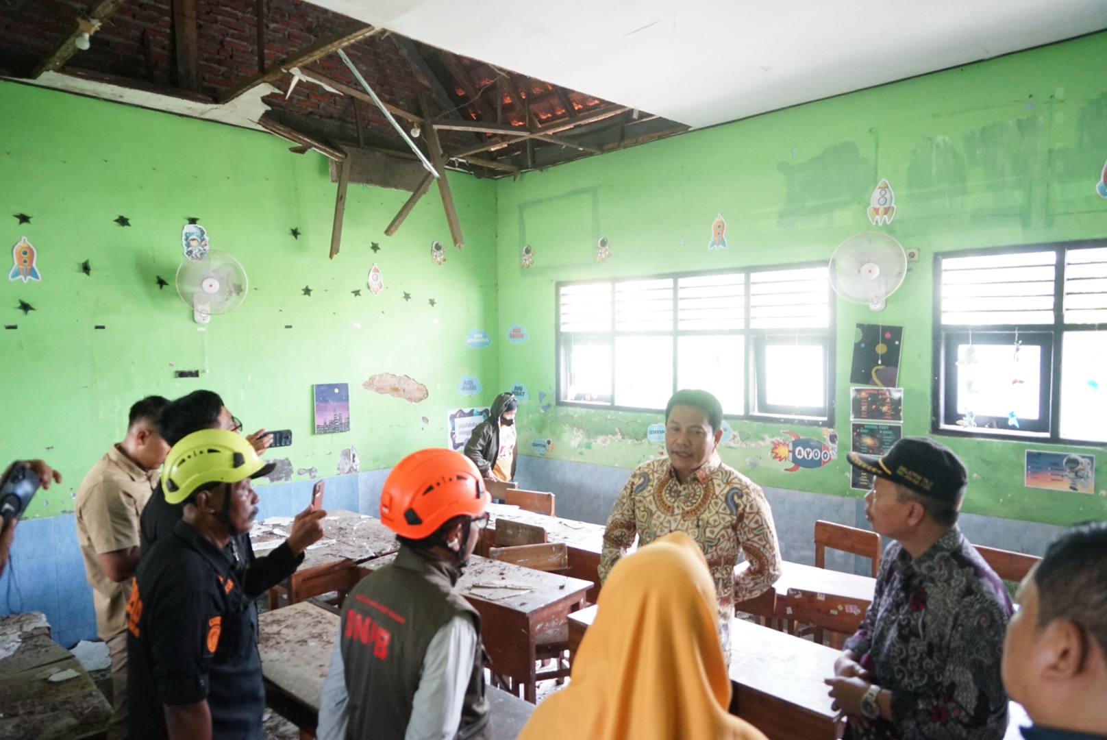 Bupati Sidak SDN 1 Sidokepung Dan Siapkan Opsi Bangun Gedung 2 Lantai