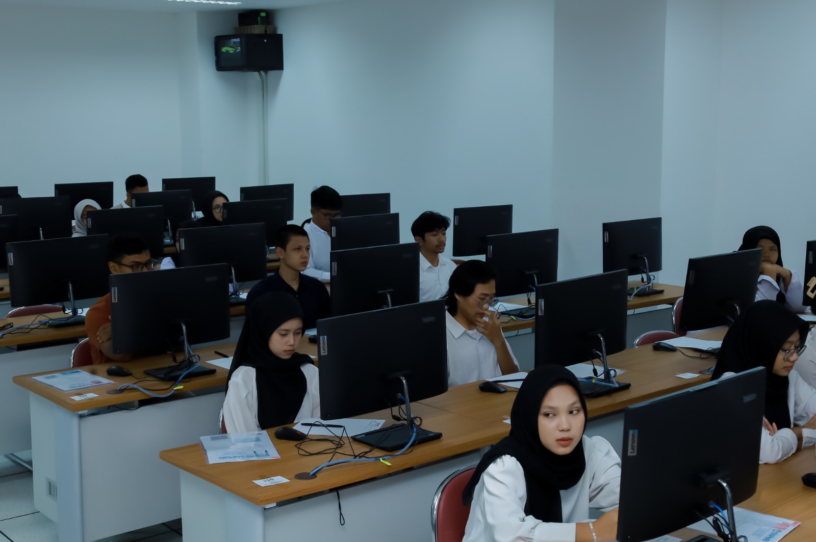 Hari Pertama UTBK 2026 Di UNAIR Diikuti 16.672 Peserta, Layanan Khusus Jadi Perhatian Untuk Kenyamanan