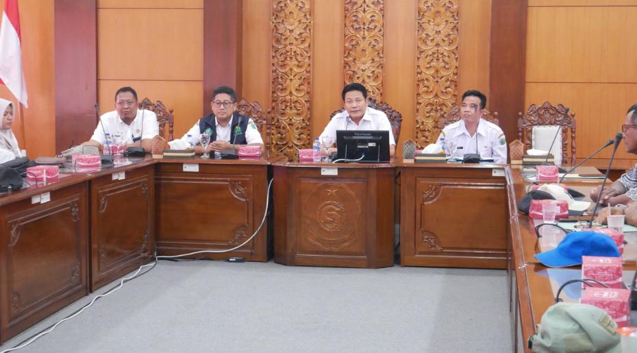 Bupati H. Subandi Soroti Optimalisasi Tempat Pengolahan Sampah Terpadu (TPS3R), Ajak Semua Pihak ‘Perang’ Lawan Sampah