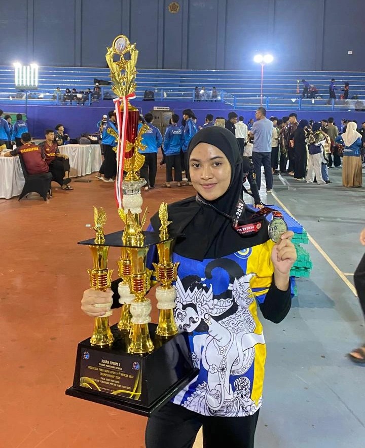 Mahasiswa FIB UNAIR Raih Juara 2 Internasional, Tekuni Pencak Silat Sebagai Warisan Budaya