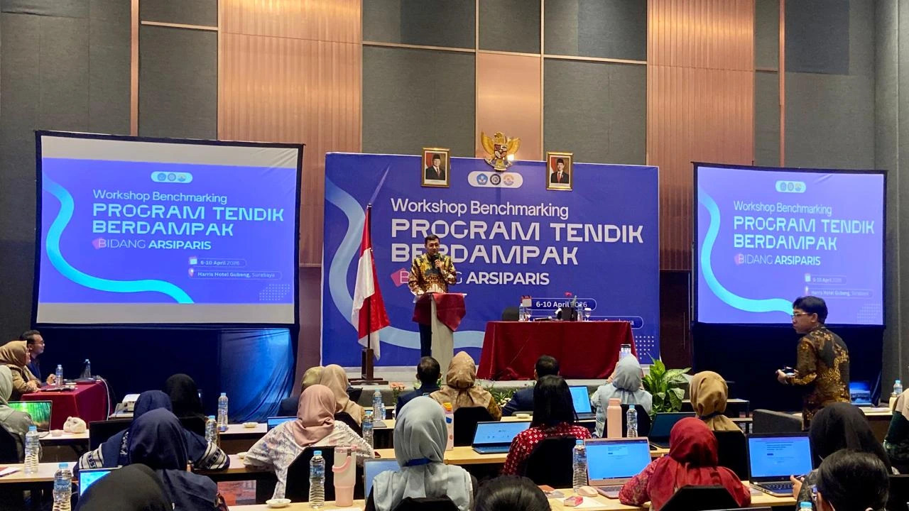 Pada Workshop Benchmarking Mendiktisaintek Pacu Tendik Arsiparis Jadi Lokomotif Perbaikan Kampus