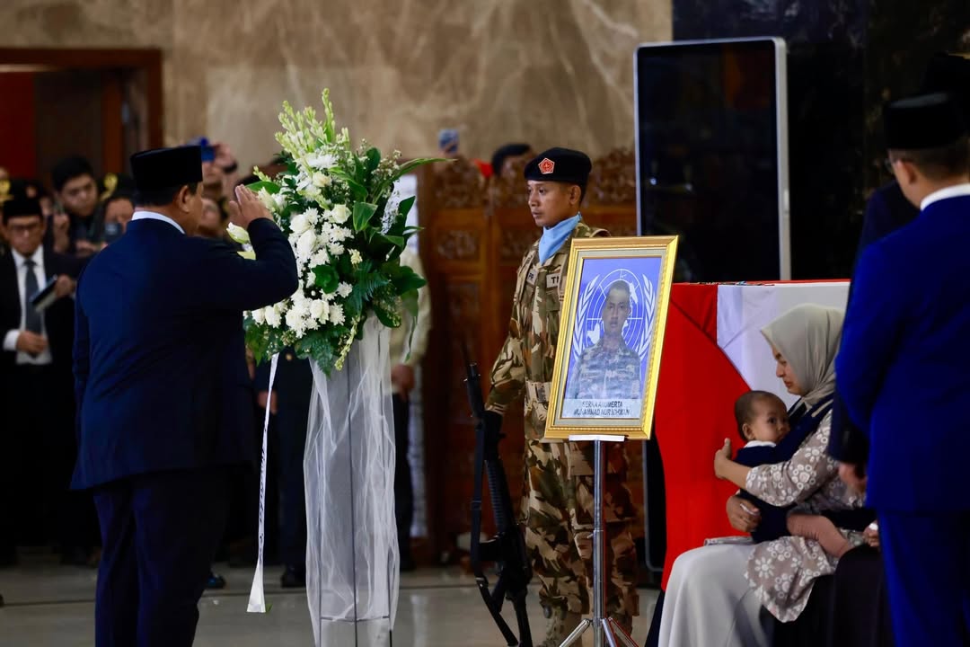 Presiden Beri Penghormatan Terakhir Pada 3 Prajurit TNI Yang Gugur Saat Bertugas Pada UNIFIL Di Lebanon