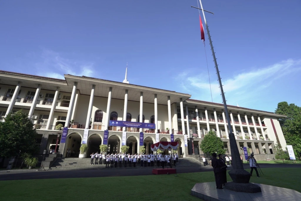 Rektor UGM Dorong Akses Pendidikan yang Inklusif Dan Berkeadilan Pada Peringatan Hardiknas
