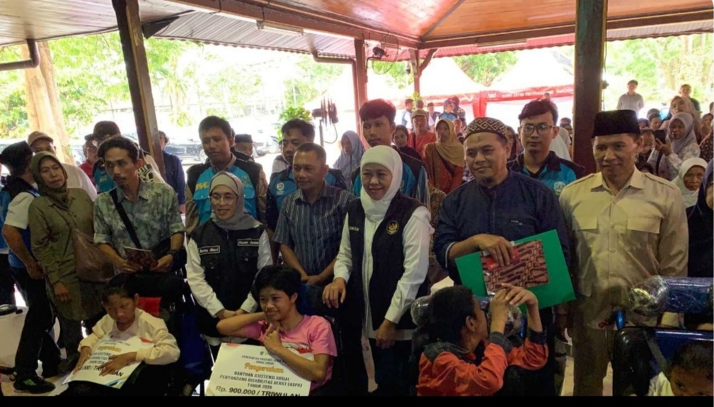 Gubernur Khofifah Salurkan Bansos Rp10,4 Miliar Di Tulungagung, DTSEN Jadi Acuan Baru Penerima
