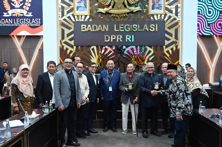 Firman Wijaya Ketua Umum Perhimpunan Advokat Indonesia (Peradin) Soroti Kepastian Hukum Dalam Perkara Tipikor
