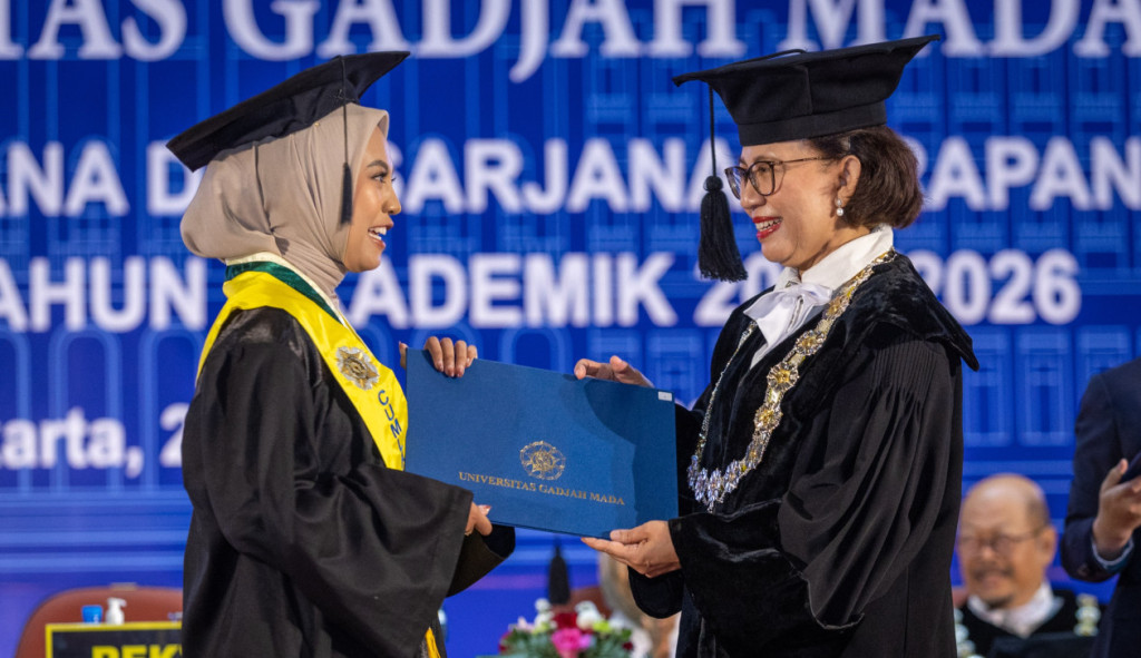 UGM Wisuda 1.762 Lulusan Sarjana Dan Sarjana Terapan, Tiga Prodi UGM Masuk 100 Besar Dunia